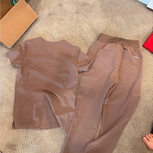 Women's Smokey Taupe Top and Bottom set XXSP - Picture 5 of 5